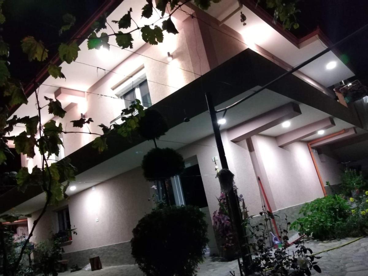 Gardenhouse Villa Memlishte ภายนอก รูปภาพ